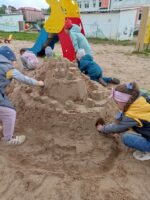 Строим замок из песка